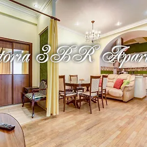 Enjoy St Isaak Square 3br סנט פטרסבורג